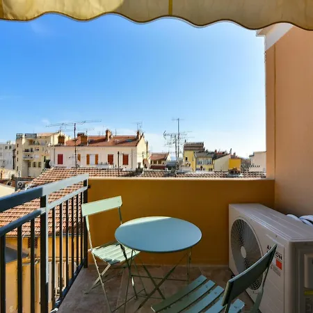 L'alizee Avec Jolie Terrasse Vue Sur La Ville, Dans Le Centre De Apartament Cannes